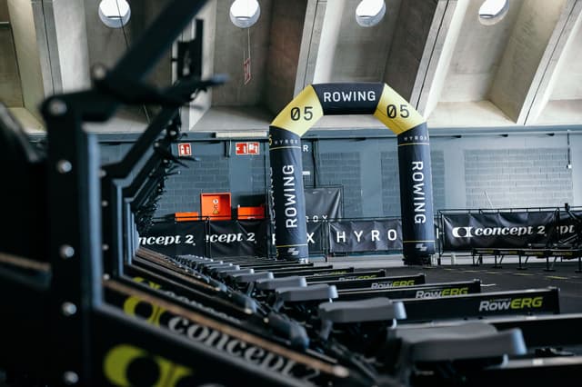 Start to Hyrox · HYROX training plans, race simulator and coaching app